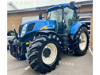 Traktors NEW HOLLAND T7000
