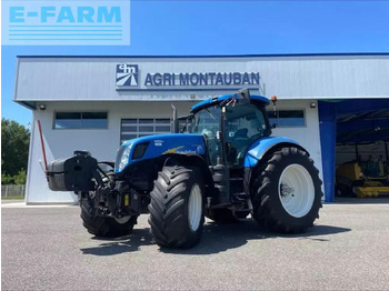 Traktors NEW HOLLAND T7050