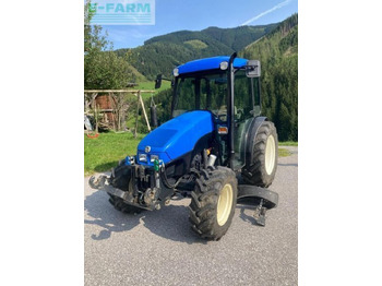 Traktors NEW HOLLAND