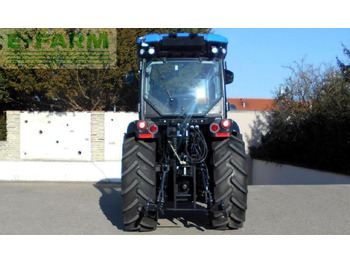 Traktors New Holland t4.100 f (stage v) F: foto 5