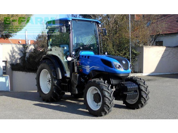 Traktors NEW HOLLAND T4