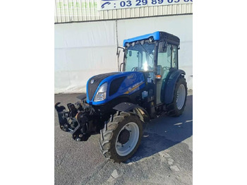 Traktors NEW HOLLAND T4
