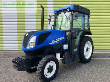 Traktors NEW HOLLAND T4