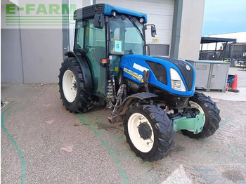 Traktors NEW HOLLAND T4