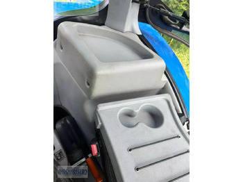 Traktors New Holland t6.175 dynamic command (stage v): foto 5 Traktors New Holland t6.175 dynamic command (stage v): foto 5