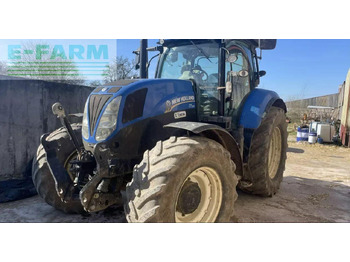 Traktors NEW HOLLAND T7.200