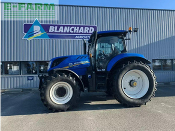 Traktors NEW HOLLAND T7