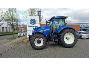 Traktors NEW HOLLAND T7.230