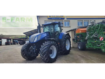 Traktors NEW HOLLAND T7