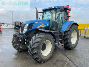Traktors NEW HOLLAND T7050