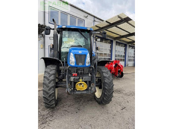 Traktors NEW HOLLAND TS
