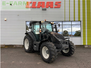 Traktors VALTRA