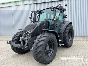 Traktors VALTRA