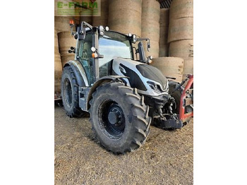 Traktors VALTRA
