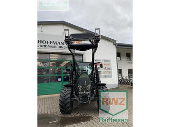 Traktors VALTRA