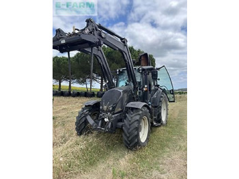 Traktors VALTRA N134