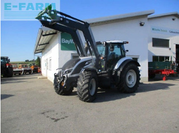 Traktors VALTRA T174