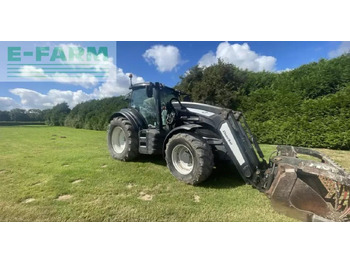 Traktors VALTRA T154
