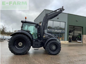 Traktors VALTRA T174