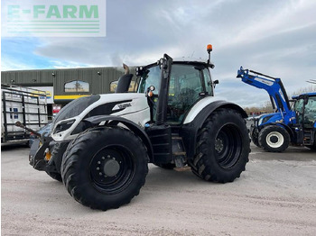 Traktors VALTRA T234