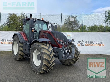Traktors VALTRA T234