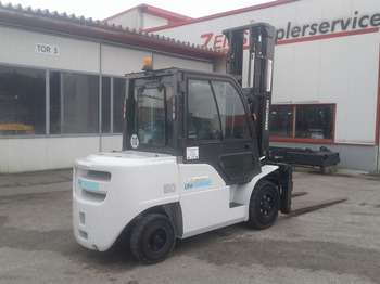 Dīzeļiekrāvējs UNICARRIERS