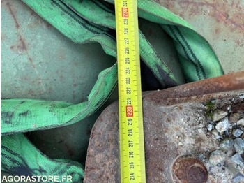 Iekrāvēja kauss GODET DE CHARGEUR 2800 LITRES EN ATTACHE TYPE VOLVO: foto 5