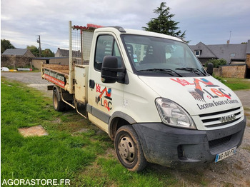 Komercauto pašizgāzējs Iveco 35c12: foto 2