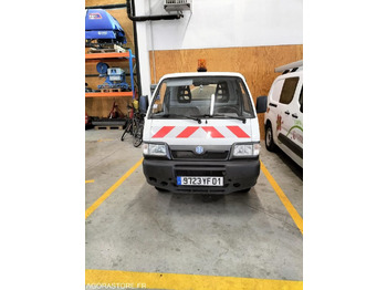 Komercauto pašizgāzējs PIAGGIO PORTER: foto 2