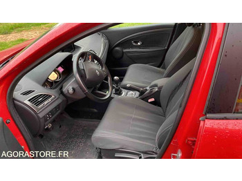 Vieglā automašīna RENAULT MEGANE 309707kms - 2013: foto 5 Vieglā automašīna RENAULT MEGANE 309707kms - 2013: foto 5