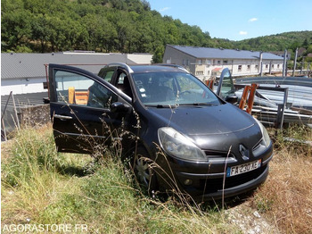 Vieglā automašīna RENAULT