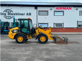 Riteņu iekrāvējs CATERPILLAR 906H