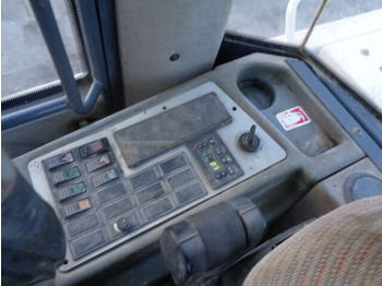 Riteņu iekrāvējs Terex TL160: foto 4