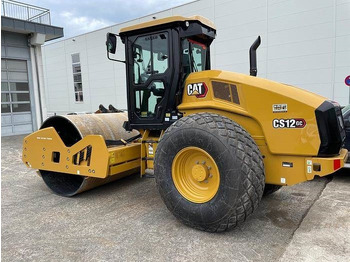 Vibrorullis CATERPILLAR CS12GC