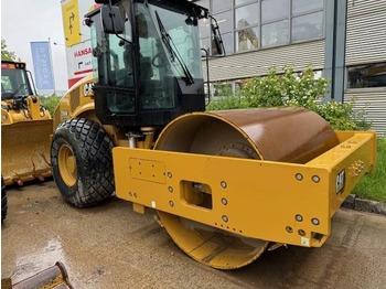 Veltnis CATERPILLAR CS66B