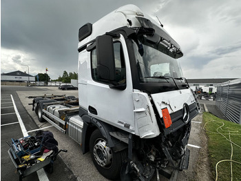 Konteineru vedējs/ Kravas automašīna ar noņemamā virsbūve MERCEDES-BENZ Actros