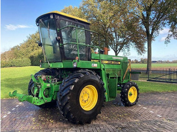 Lauksaimniecības tehnika JOHN DEERE 5720