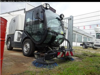 Ielu tīrīšanas mašīna