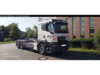 Pacēlājs ar āķi MAN TGS 26.510