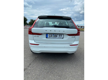 SUV Volvo XC 60 XC60 Momentum Pro AWD: foto 2