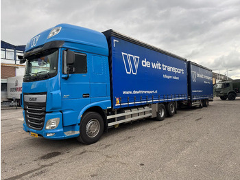 Kravas automašīna ar tentu DAF XF 460