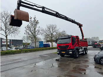 Kravas automašīna pašizgāzējs IVECO Trakker