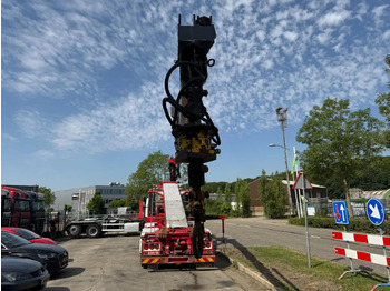Pacēlājs ar āķi, Kravas auto ar manipulatoru MAN TGS 35.480 8X4 HMF 2420 K5 + HMF ABLE + REMOTE C: foto 5