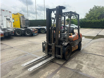 Autokrāvējs Toyota 6FDF 30 3 TO: foto 3