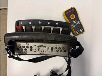 Bortu puspiekabe/ Platforma Van Hool VHLO-205 AN, HIAB 099E-1HIPRO REMOTE CONTROLE: foto 3 Bortu puspiekabe/ Platforma Van Hool VHLO-205 AN, HIAB 099E-1HIPRO REMOTE CONTROLE: foto 3