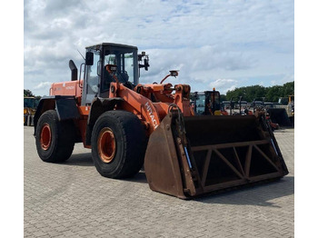 Riteņu iekrāvējs HITACHI