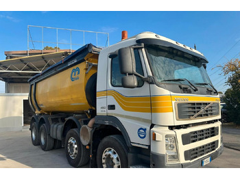 Kravas automašīna pašizgāzējs VOLVO FM12 460