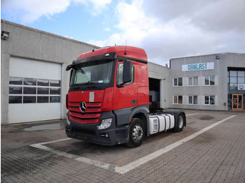 Vilcējs MERCEDES-BENZ Actros 1843
