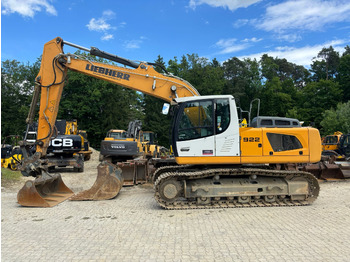 Kāpurķēžu ekskavators LIEBHERR R 922