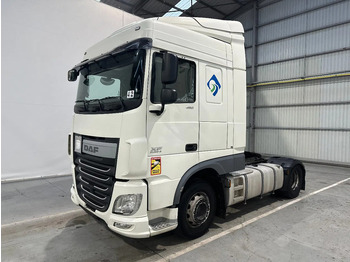 Vilcējs DAF XF 106 460